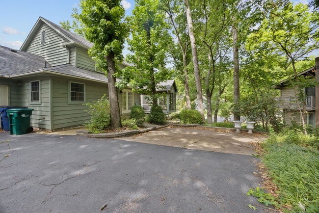 Building Photo - 12819 Huntercreek Rd