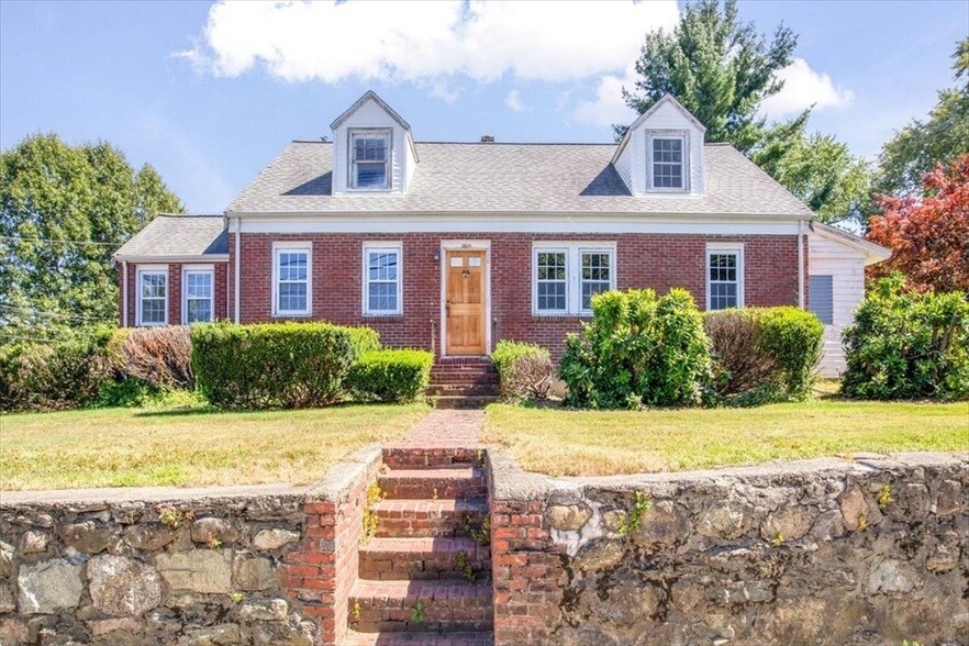 1300 Washington St, Norwood, MA 02062 House Rental in Norwood, MA