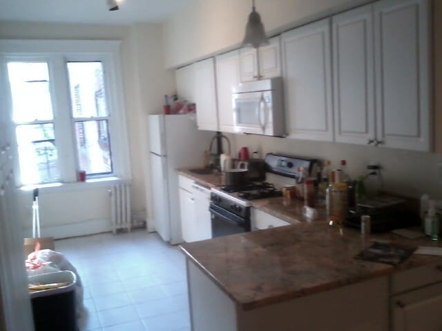 Primary Photo - 1872 Commonwealth Ave