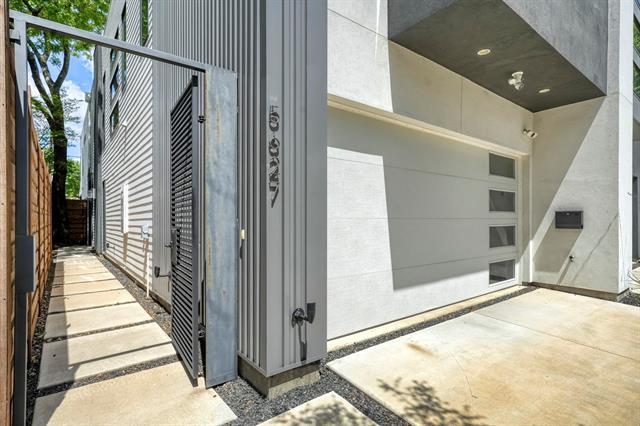 Foto del edificio - 5627 Matalee Ave