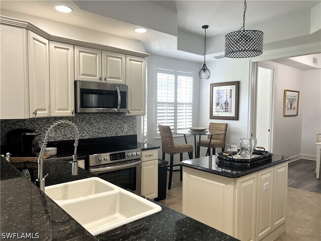 Foto del edificio - 10541 Marino Pointe Drive