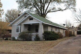 Building Photo - 1621 Kendale Ave