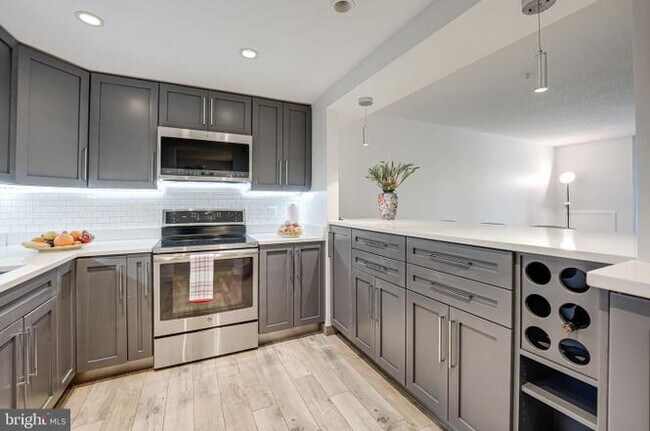 Foto del edificio - 7600 Tremayne Pl