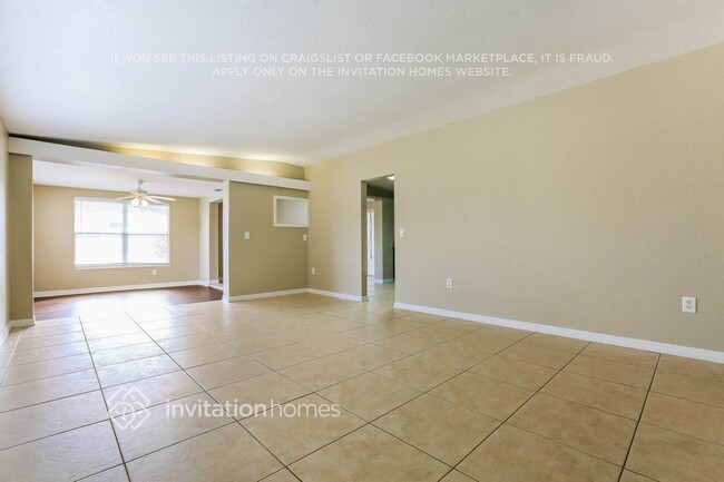 Building Photo - 6218 Nutmeg Ave