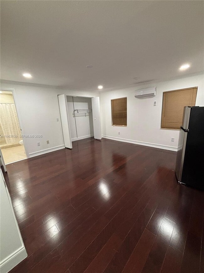 Building Photo - 645 NW 7th Ave