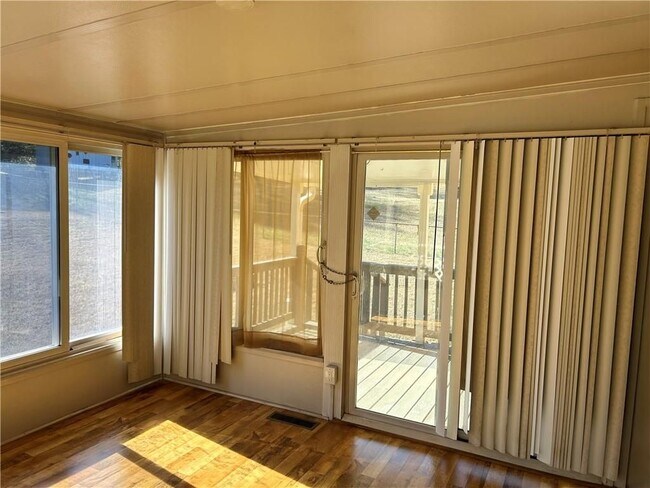 Building Photo - 4642 Elmhurst Drive