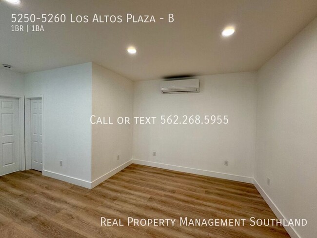 Building Photo - 5250-5260 Los Altos Plaza-B
