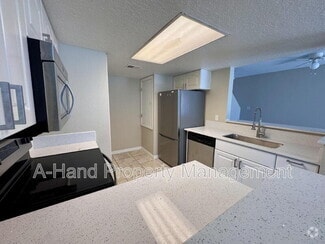 Building Photo - 824 Washington Palm Loop
