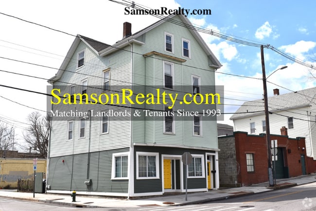 Building Photo - 669 Wickenden St