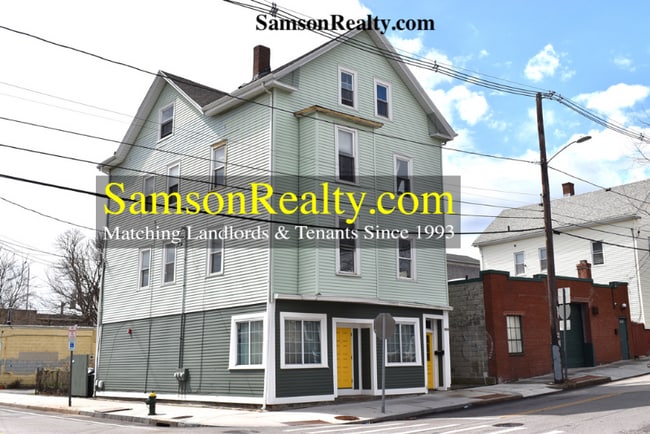 Building Photo - 669 Wickenden St