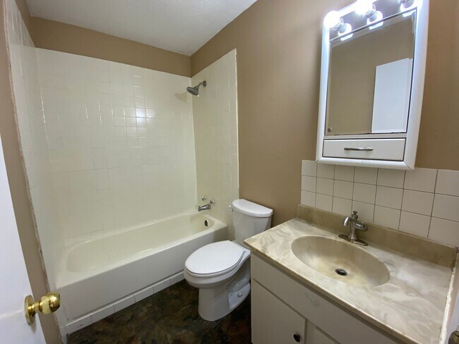 Foto del edificio - 712 9th St