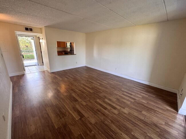 Foto del edificio - 2850 Somerset Park Dr