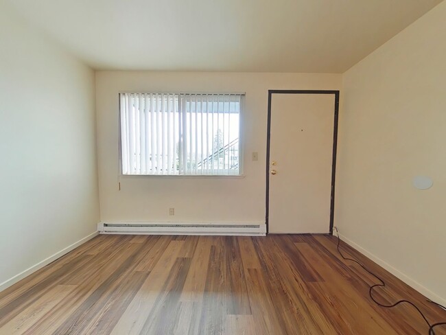 Building Photo - 1 Bedroom Studio ~ Albany