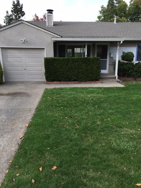 Building Photo - 204 El Prado Ave