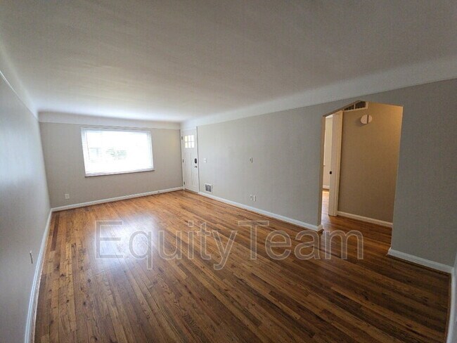 Foto del edificio - 4436 Redmont Ave