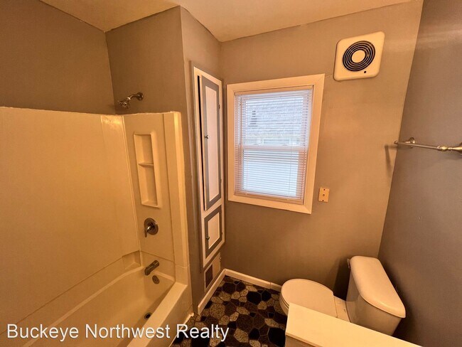 Building Photo - 3 br, 1 bath House - 1312 Craigwood Rd