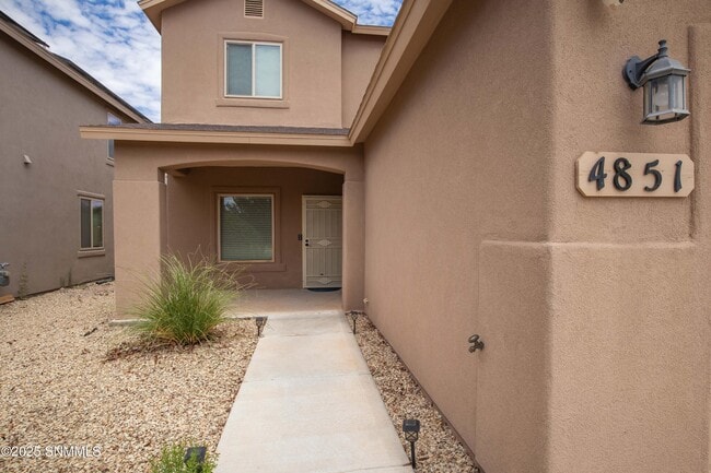 Building Photo - 4851 Villeta Ave