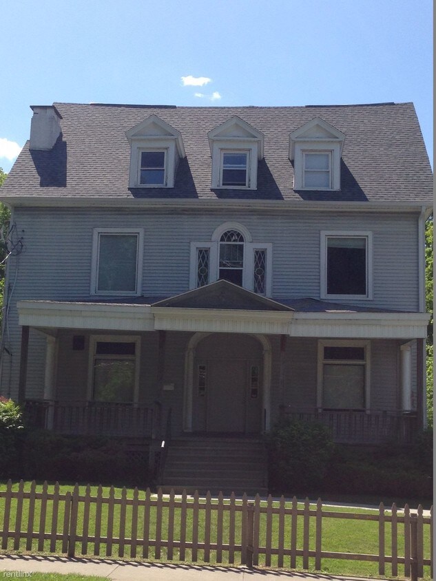 Primary Photo - 97 Chestnut St