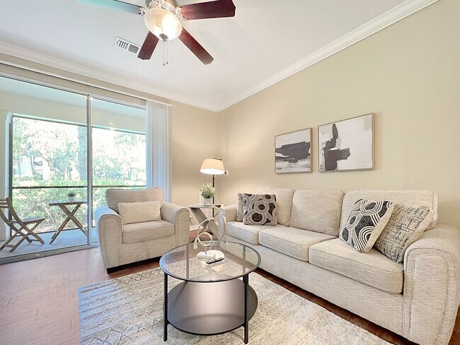 Foto del edificio - 1770 Bearberry Cir