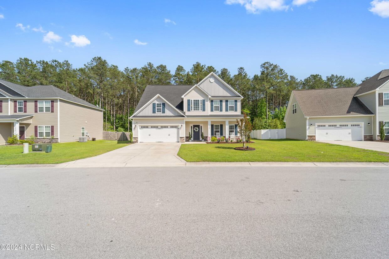 Primary Photo - 208 Wood House Dr