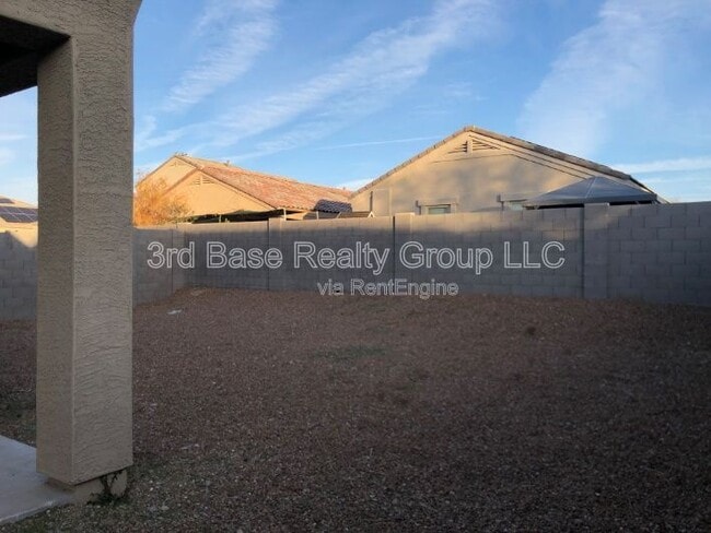 Building Photo - 29916 W Mulberry Dr
