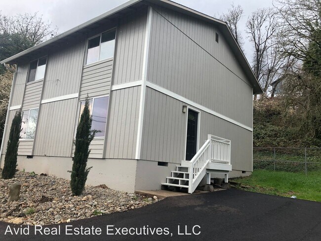 Building Photo - 1801 Sunset Ave