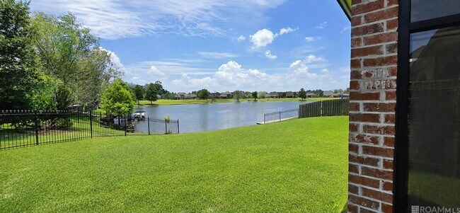 Foto del edificio - 9430 Magnolia Crossing Dr