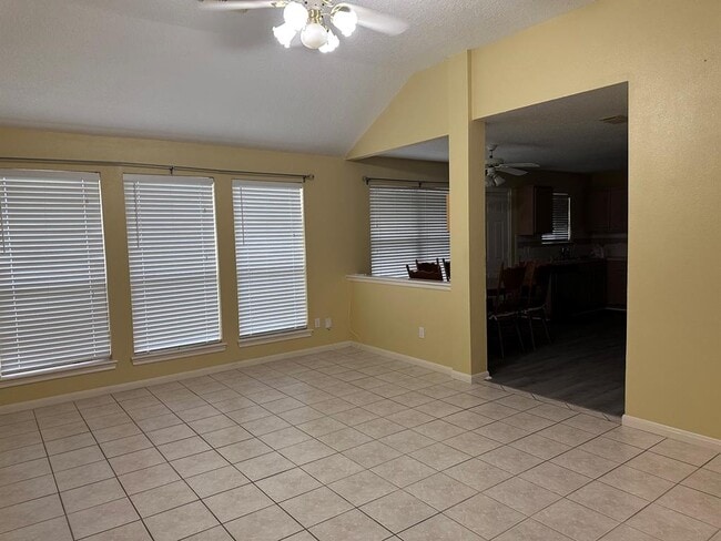 Building Photo - 7235 Prairie Village Dr