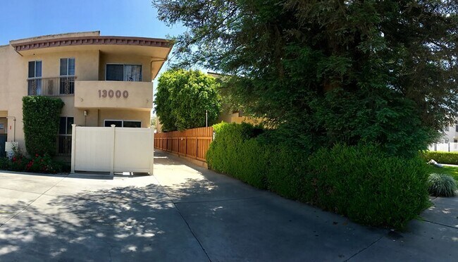 Building Photo - 13000 Moorpark St