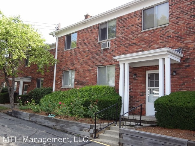 Building Photo - 1 br, 1 bath Apartment - 921 Coolidge Road