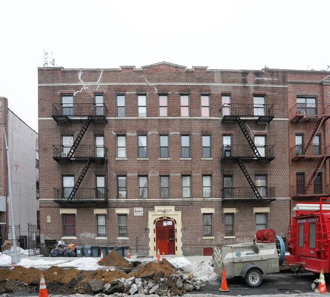 Building Photo - 1539 Park Pl