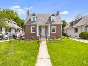 Building Photo - 1309 Ridgewood Dr