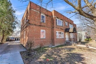 Building Photo - 2490 Noble Rd