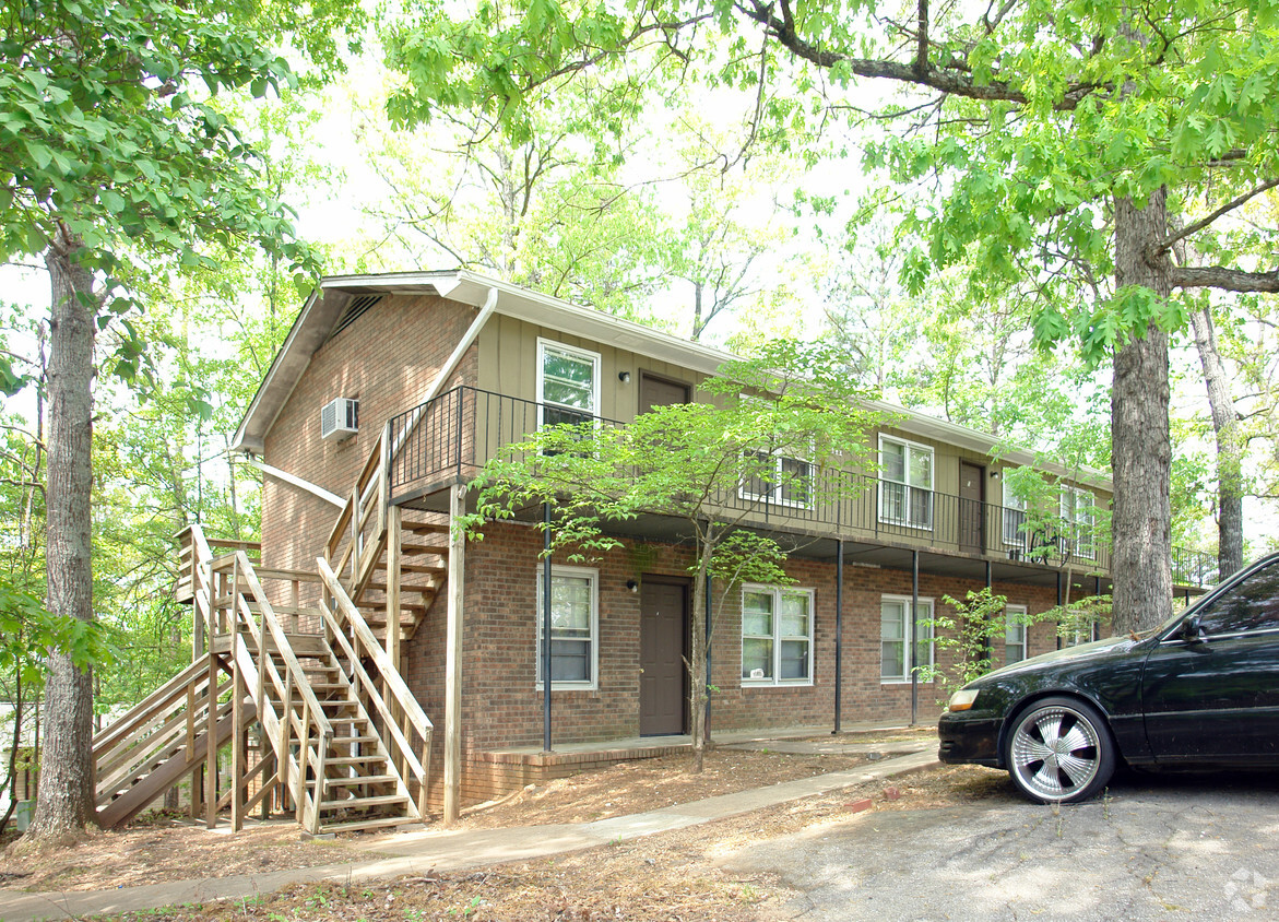 Building Photo - 111 Creekside Dr