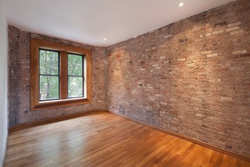 Primary Photo - 82 Thompson St