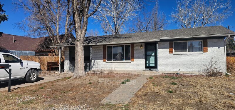 Primary Photo - 167 Judson St