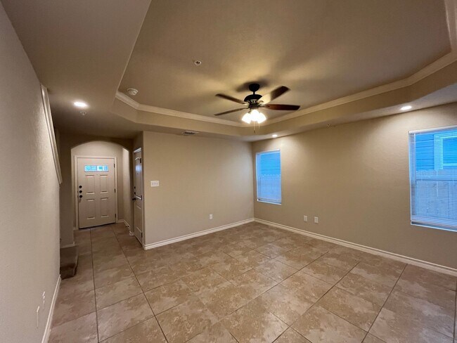 Foto del edificio - 6502 Marcel Way #104, San Antonio, TX. 78233