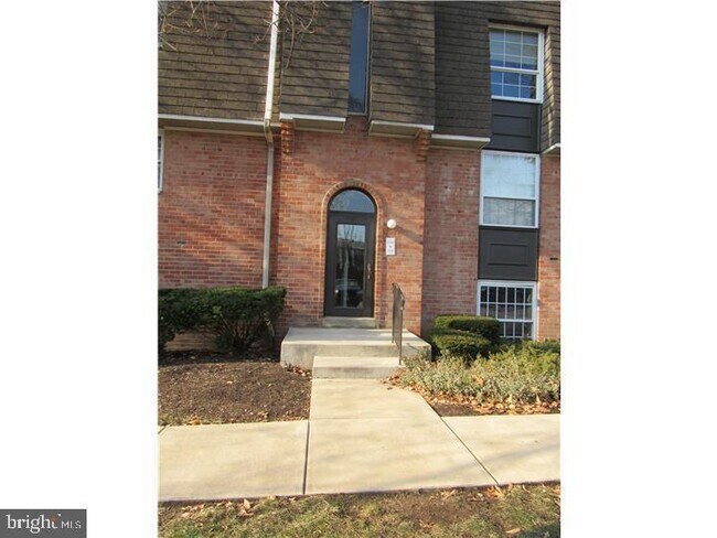 Building Photo - 4000 Gypsy Ln