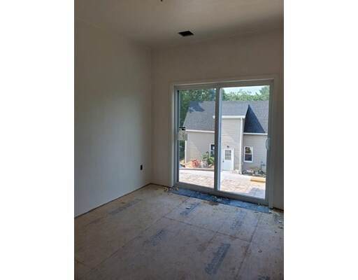 Building Photo - 92 Kernwood Dr