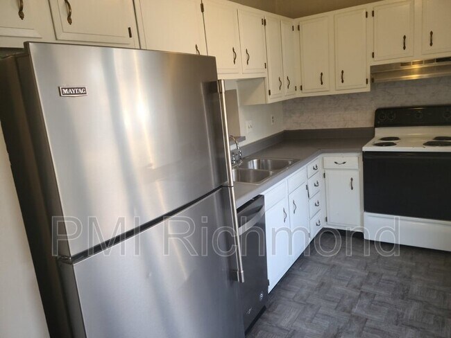Building Photo - 442 Hickorywood Cir