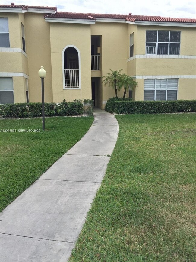 Building Photo - 12870 Vista Isles Dr