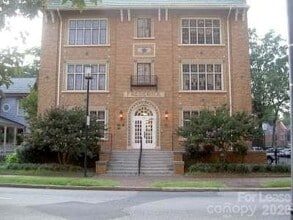 Building Photo - 515 N Church St