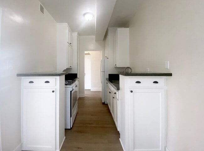 Kitchen/ Dining Nook - The Hermoyne