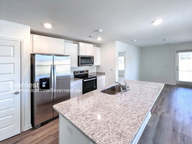 Foto del edificio - 1440 Long Leaf Ln