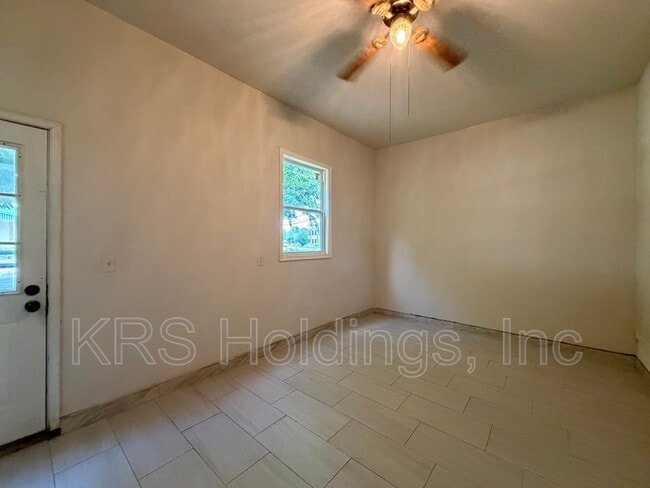 Building Photo - 5445 Indian River Rd