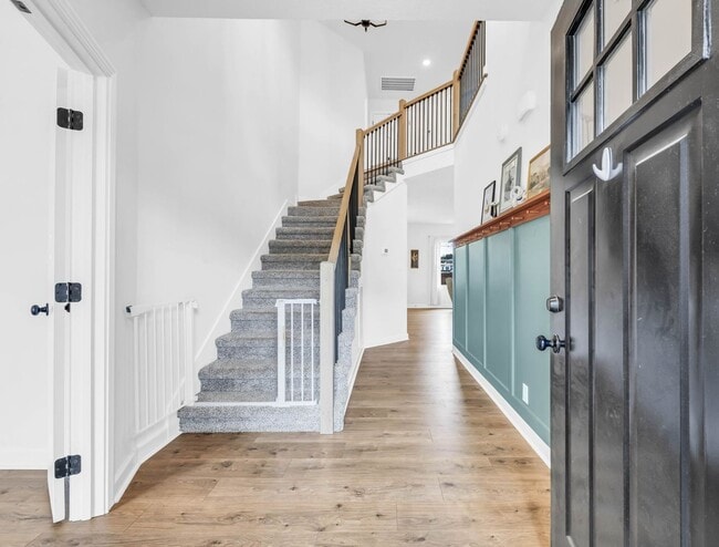 Building Photo - Pet Friendly Three Bedroom!