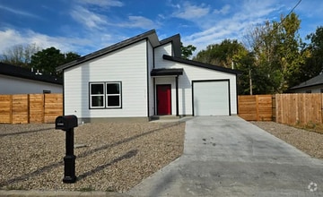 Building Photo - 513 Sabine St