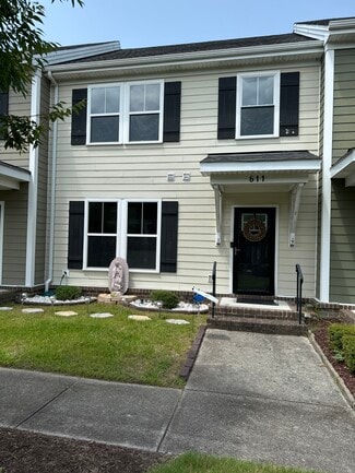 Building Photo - 611 Veery St
