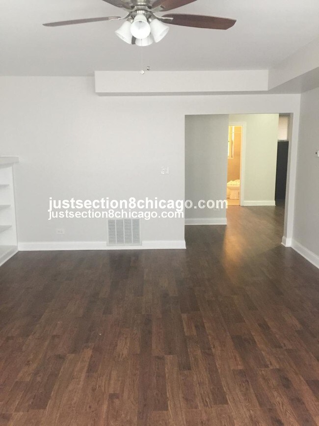 Foto del edificio - 7800 S Ridgeland Ave