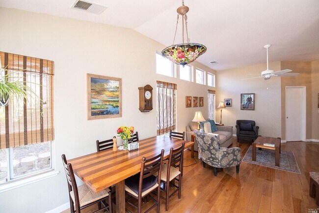 Building Photo - 1660 Homewood Ct